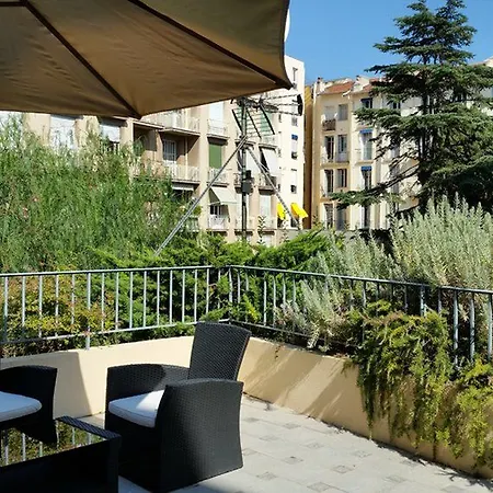Ξενοδοχείο Les Cigales 3*